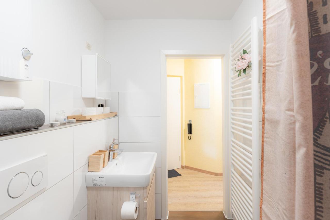 - Magical Harry Potter Apartment In Duisburg - 2 Mins Central Station Hbf - Kingsize Bed & Netflix - Bagian luar foto