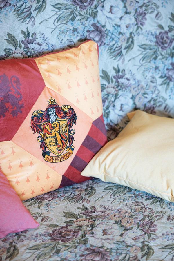 - Magical Harry Potter Apartment In Duisburg - 2 Mins Central Station Hbf - Kingsize Bed & Netflix - Bagian luar foto