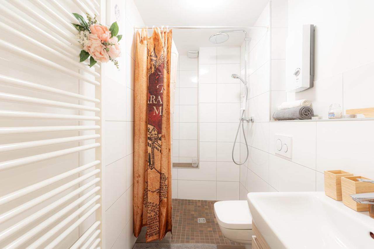 - Magical Harry Potter Apartment In Duisburg - 2 Mins Central Station Hbf - Kingsize Bed & Netflix - Bagian luar foto