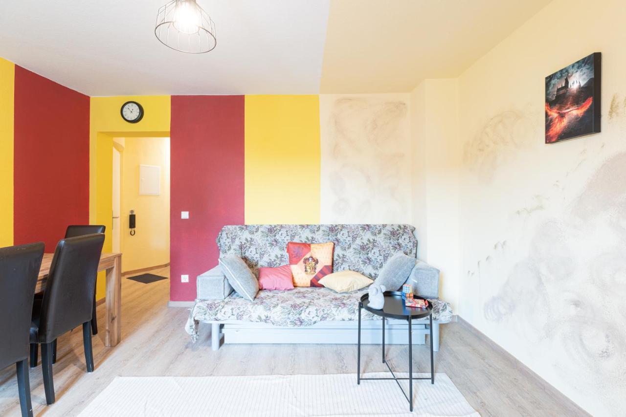 - Magical Harry Potter Apartment In Duisburg - 2 Mins Central Station Hbf - Kingsize Bed & Netflix - Bagian luar foto